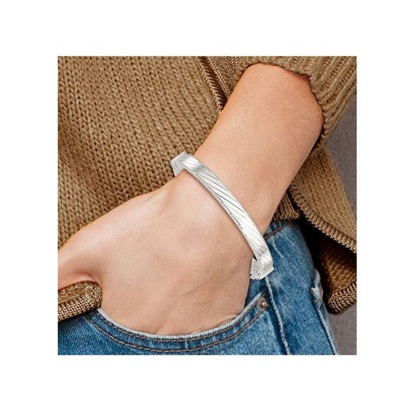 Sterling Silver striped Hinged Bangle Bracelet  (7.0mm)
